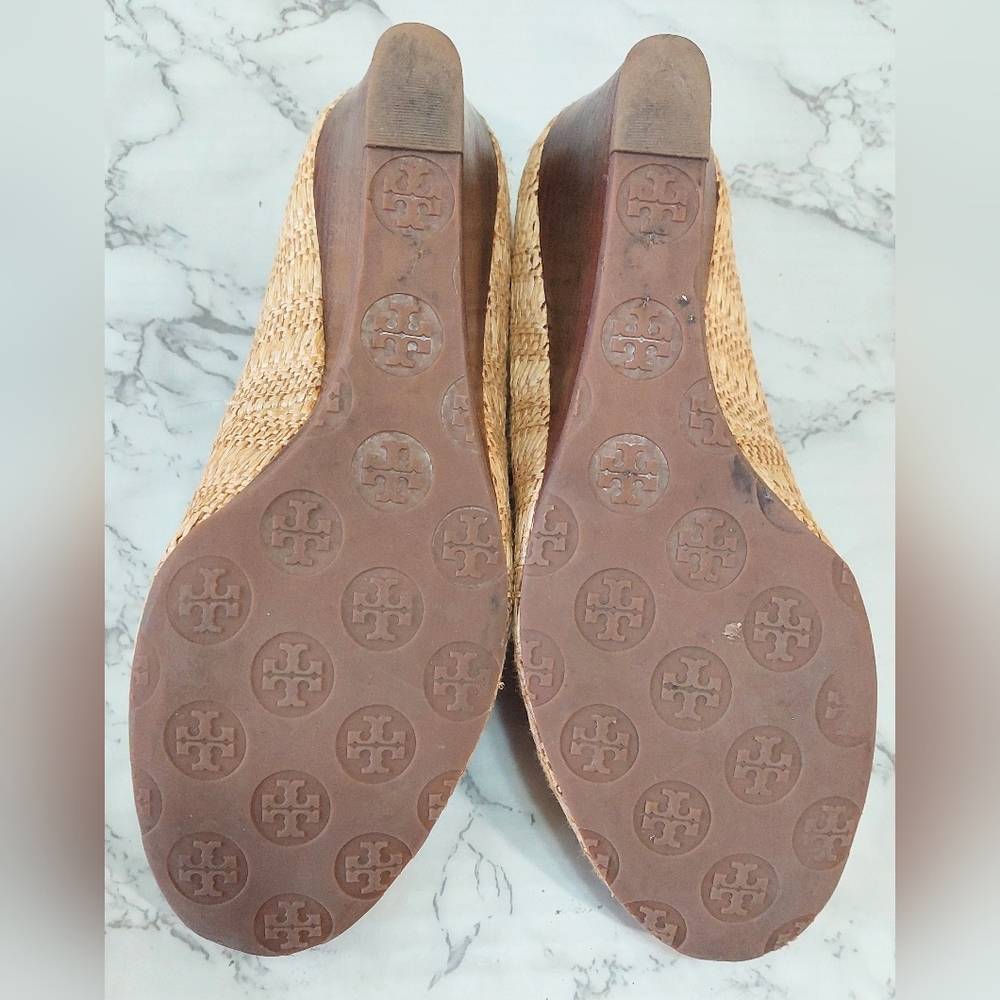 TORY BURCH Sally Raffia Straw Wedge Pump Stacked Heels Navy Blue, Size 9.5 M - Picture 9 of 9